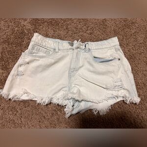 Rue21 White Women Jean Shorts Size 6